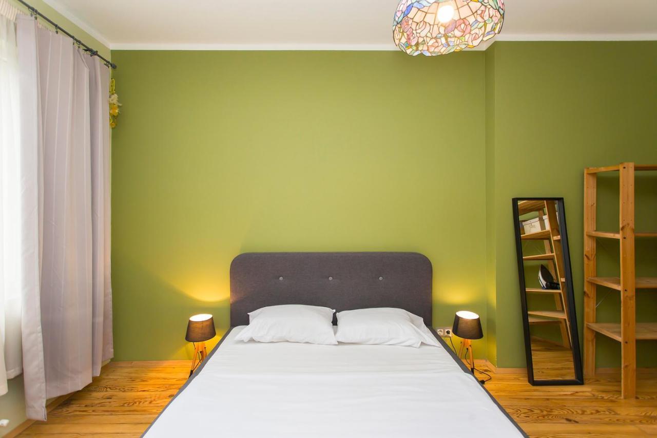 Colorful 2Bdr Apartment In The City Center Sófia Exterior foto